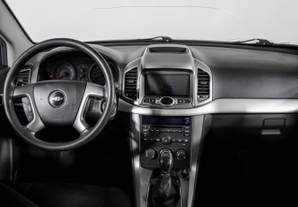 Подержанный автомобиль Chevrolet Captiva 2014 года (12 фото)