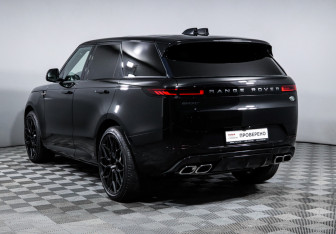 Подержанный автомобиль Land Rover Range Rover Sport 2022 года (7 фото)