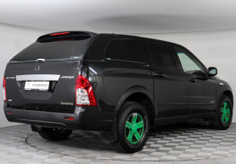 Подержанный автомобиль SsangYong Actyon Sports 2011 года (4 фото)