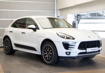 Подержанный автомобиль Porsche Macan 2014 года (3 фото)