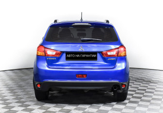 Подержанный автомобиль Mitsubishi ASX 2014 года (6 фото)