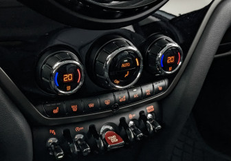 Подержанный автомобиль MINI Countryman 2018 года (21 фото)