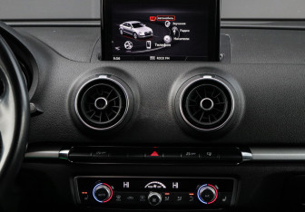 Подержанный автомобиль Audi A3 Sedan 2017 года (9 фото)