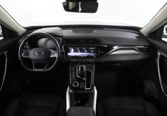Подержанный автомобиль Geely Atlas Pro 2023 года (12 фото)