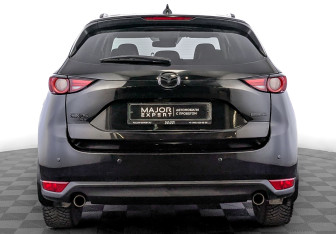 Подержанный автомобиль Mazda CX-5 2021 года (6 фото)