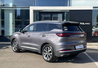 Подержанный автомобиль Chery Tiggo 7 Pro Max 2023 года (7 фото)