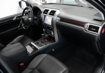 Подержанный автомобиль Lexus GX 2015 года (27 фото)