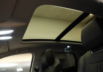 Подержанный автомобиль Changan UNI-K 2023 года (24 фото)