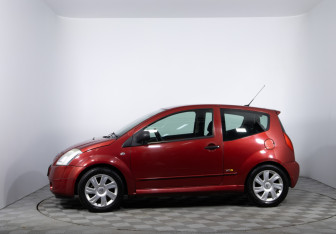Подержанный автомобиль Citroen C2 2007 года (8 фото)