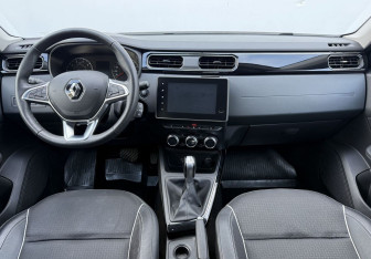Подержанный автомобиль Renault Arkana 2021 года (12 фото)