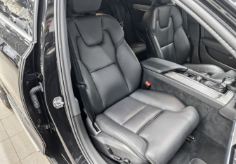 Подержанный автомобиль Volvo S90 2021 года (23 фото)