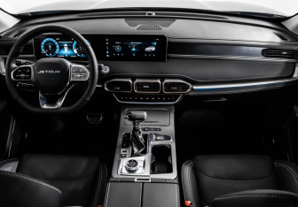 Подержанный автомобиль Jetour X70 Plus 2025 года (11 фото)