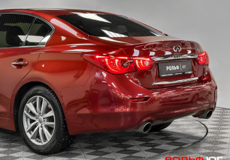 Подержанный автомобиль Infiniti Q50 2015 года (22 фото)