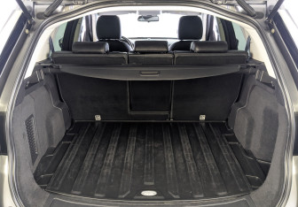 Подержанный автомобиль Land Rover Discovery Sport 2016 года (10 фото)