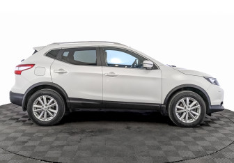 Подержанный автомобиль Nissan Qashqai 2018 года (4 фото)