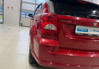 Подержанный автомобиль Dodge Caliber 2010 года (7 фото)