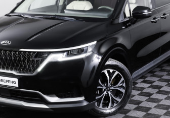 Подержанный автомобиль Kia Carnival 2020 года (26 фото)