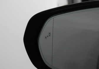 Подержанный автомобиль Lexus NX 2021 года (14 фото)