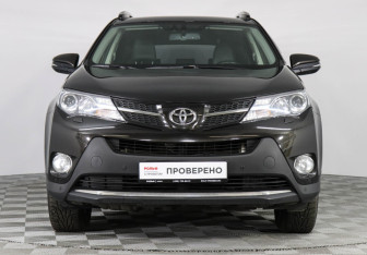 Подержанный автомобиль Toyota RAV4 2014 года (2 фото)