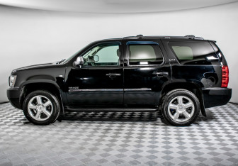 Подержанный автомобиль Chevrolet Tahoe 2012 года (8 фото)