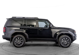 Подержанный автомобиль Toyota Land Cruiser Prado 2024 года (4 фото)