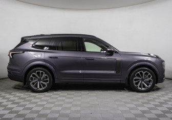 Подержанный автомобиль Lynk&Co 09 2023 года (4 фото)