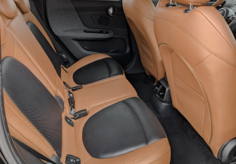 Подержанный автомобиль MINI Countryman 2018 года (18 фото)
