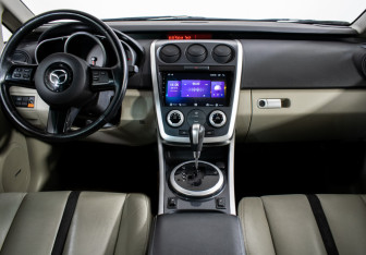 Подержанный автомобиль Mazda CX-7 2008 года (11 фото)