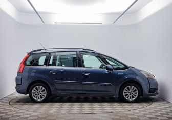 Подержанный автомобиль Citroen C4 Picasso 2008 года (4 фото)