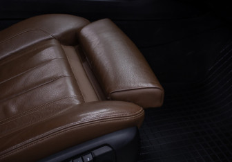 Подержанный автомобиль BMW X5 2014 года (11 фото)