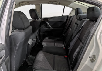 Подержанный автомобиль Mazda 3 Sedan 2012 года (18 фото)