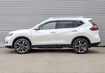 Подержанный автомобиль Nissan X-Trail 2020 года (8 фото)