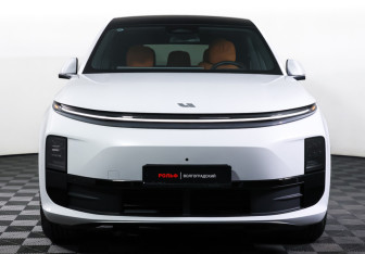 Подержанный автомобиль LiXiang L6 2024 года (2 фото)