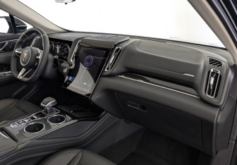 Новый Hongqi HS3 2025 (9 фото)