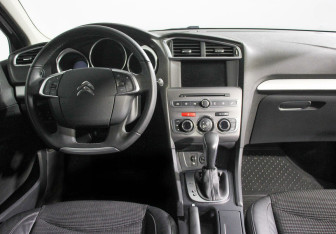 Подержанный автомобиль Citroen C4 Sedan 2021 года (7 фото)