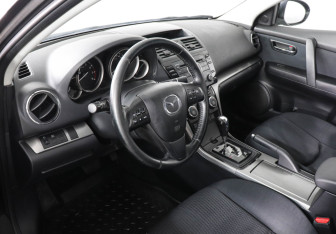 Подержанный автомобиль Mazda 6 Sedan 2011 года (9 фото)