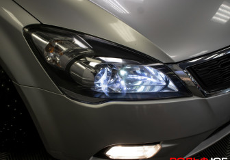 Подержанный автомобиль Kia Ceed Hatchback 2012 года (19 фото)