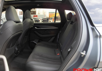 Подержанный автомобиль Geely Monjaro 2024 года (8 фото)