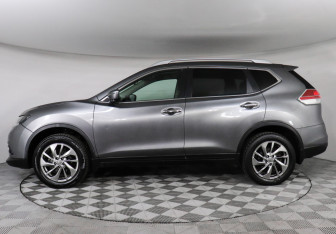 Подержанный автомобиль Nissan X-Trail 2018 года (14 фото)