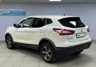 Подержанный автомобиль Nissan Qashqai 2016 года (7 фото)