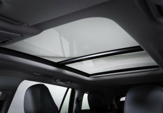 Подержанный автомобиль Toyota Highlander 2023 года (21 фото)