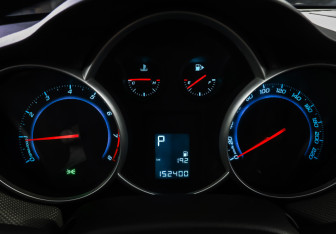 Подержанный автомобиль Chevrolet Cruze Sedan 2012 года (15 фото)