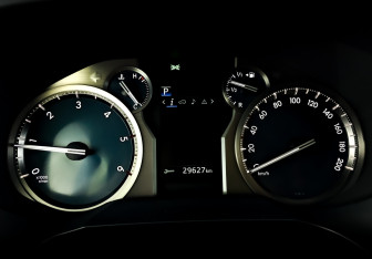 Подержанный автомобиль Toyota Land Cruiser Prado 2021 года (13 фото)