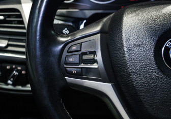 Подержанный автомобиль BMW X5 2017 года (26 фото)