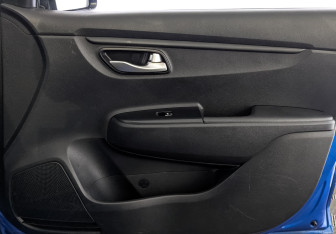 Подержанный автомобиль Kia Rio Hatchback 2020 года (23 фото)