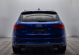 Подержанный автомобиль Audi SQ5 2015 года (4 фото)