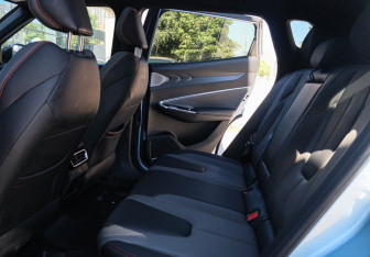 Подержанный автомобиль Geely Cityray 2024 года (8 фото)