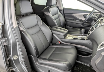 Подержанный автомобиль Nissan Murano Suv 2022 года (24 фото)