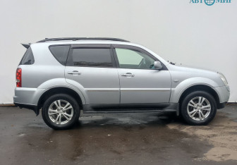 Подержанный автомобиль SsangYong Rexton 2010 года (4 фото)