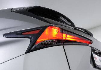 Подержанный автомобиль Lexus NX 2017 года (21 фото)